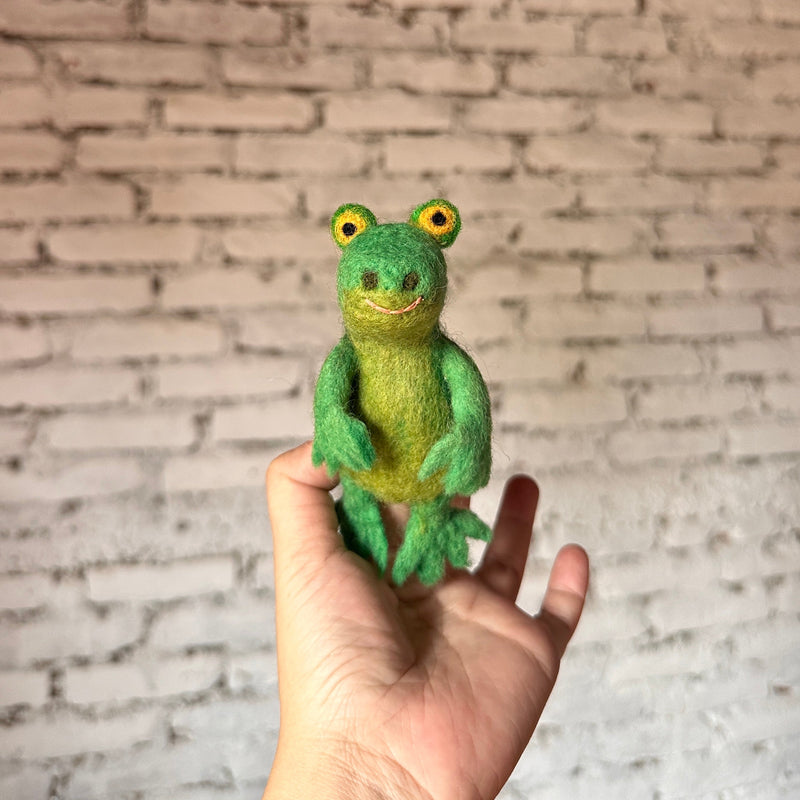 Frog Finger Puppet