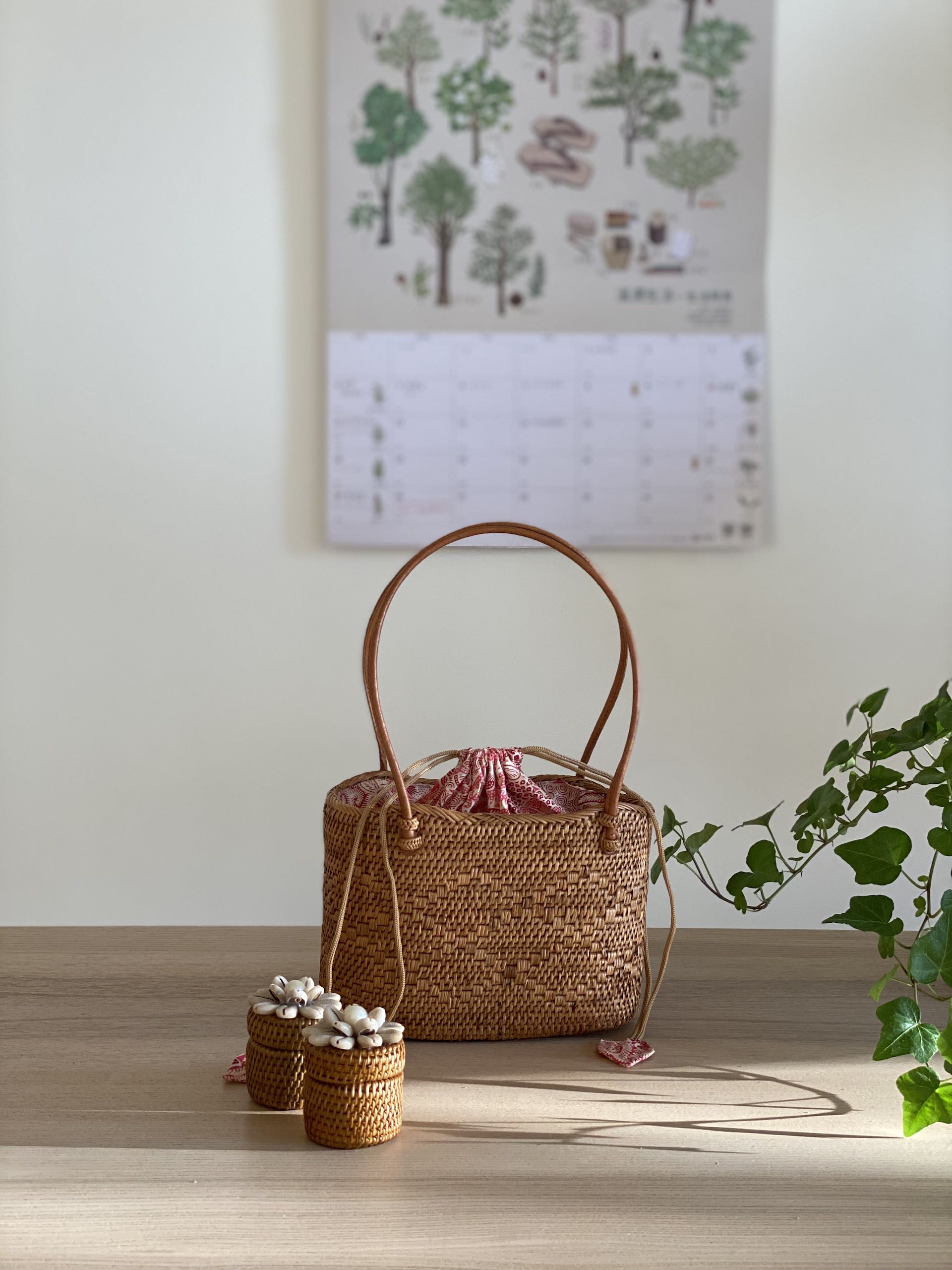 bali-rattan-wave-handbag-