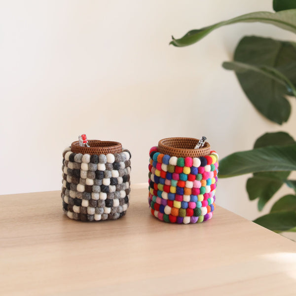 Felt Pompom Pen Holder