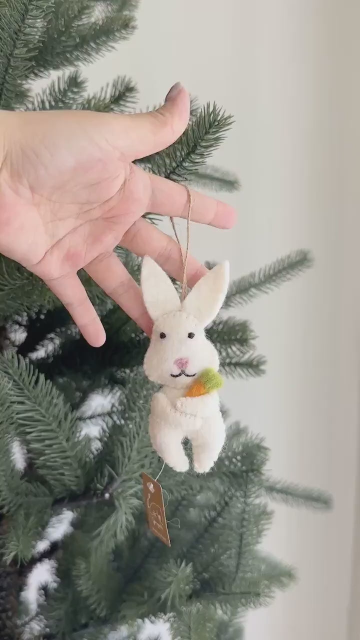 Felt Bunny Holding Carrot Easter Ornament