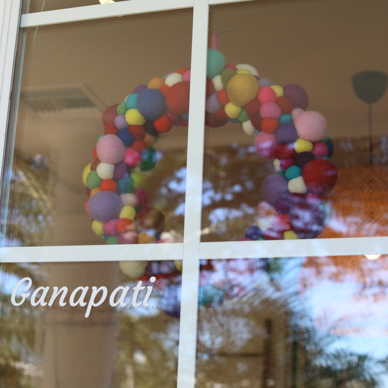 Felt Christmas Wreath - Pompom Bubbles / Rainbow